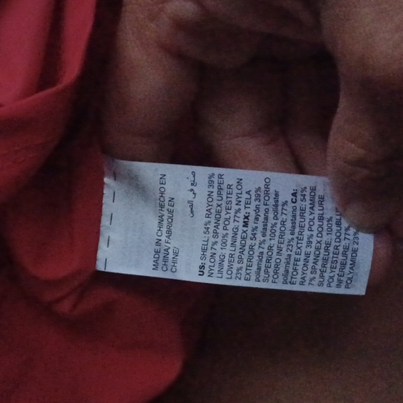 WHBM- tulip sleeve red dress, fitted with stretch,  lined - Picture 6 of 8